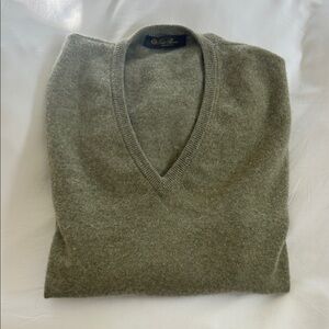 Loro Piana Sage cashmere V-Neck Sweater